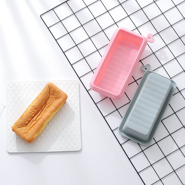 Flexible rectangular baking mold for homemade baking