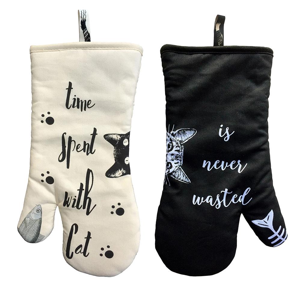 Cute cat design oven mitts for safe kitchen heat protection