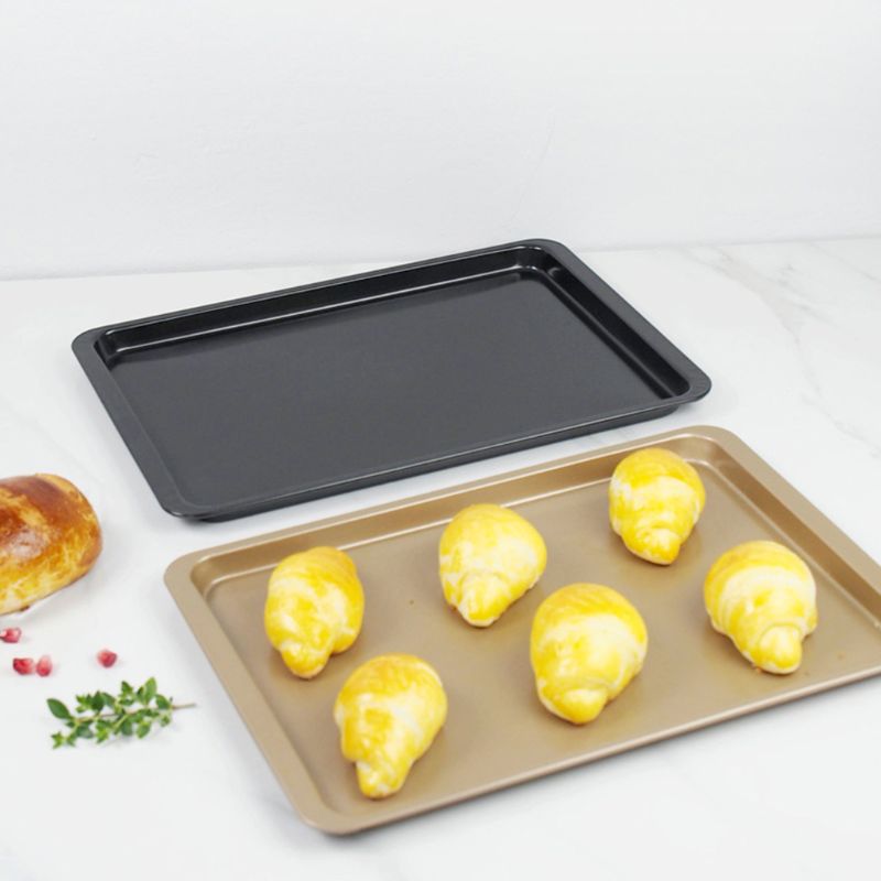 Premium non-stick carbon steel baking tray for cakes