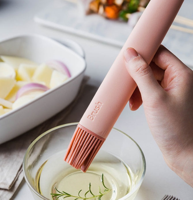 Non-slip silicone baking brush for homemade pastries