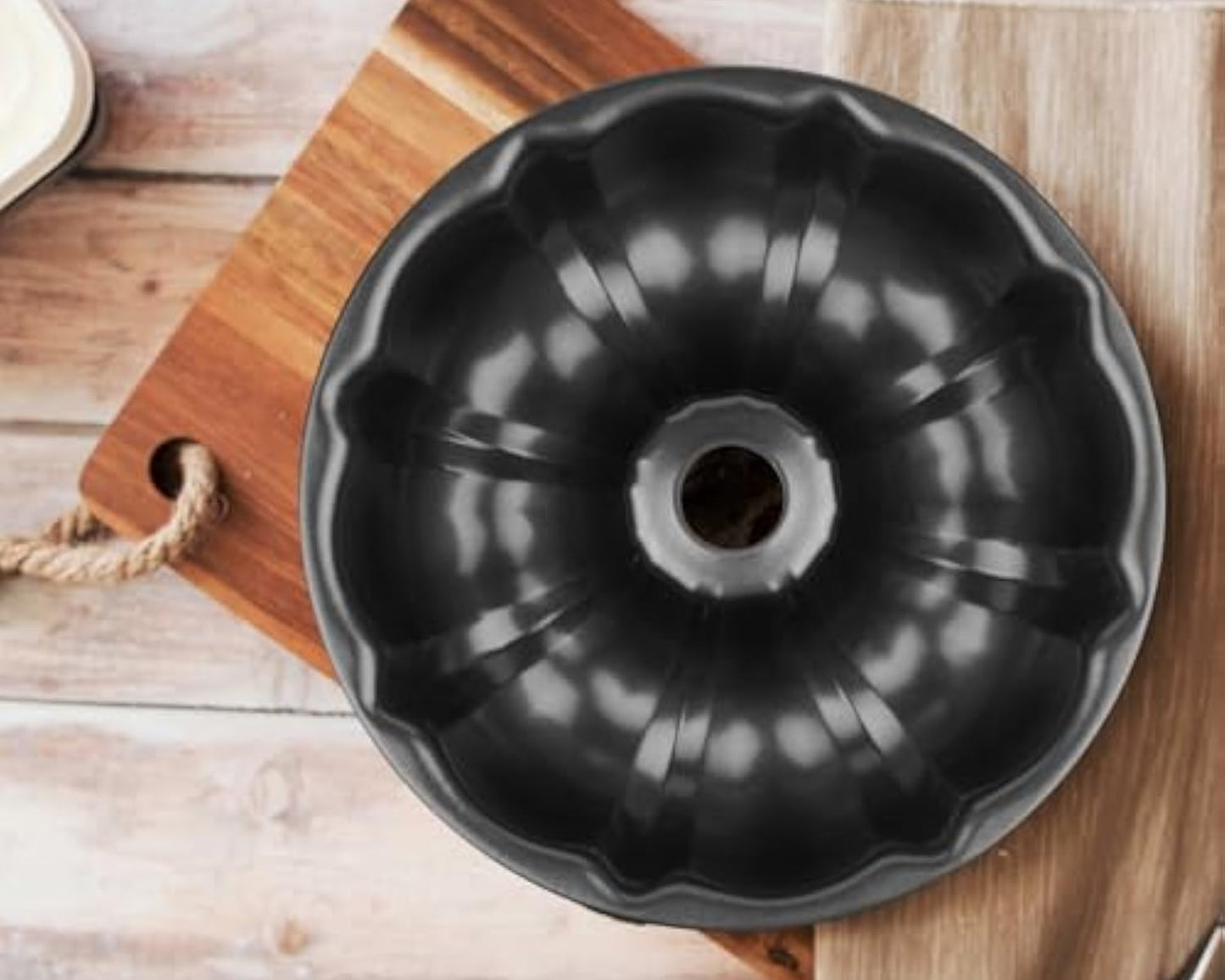 bundt cake pan non stick carbon steel