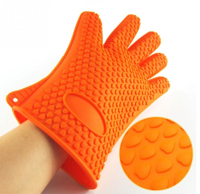 HeatGuard silicone glove for safe oven and baking use