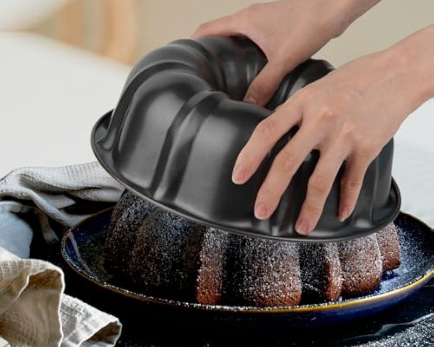 bundt cake pan non stick carbon steel