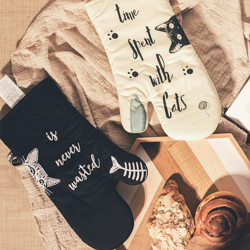 Cat Heat-Resistant Oven Gloves