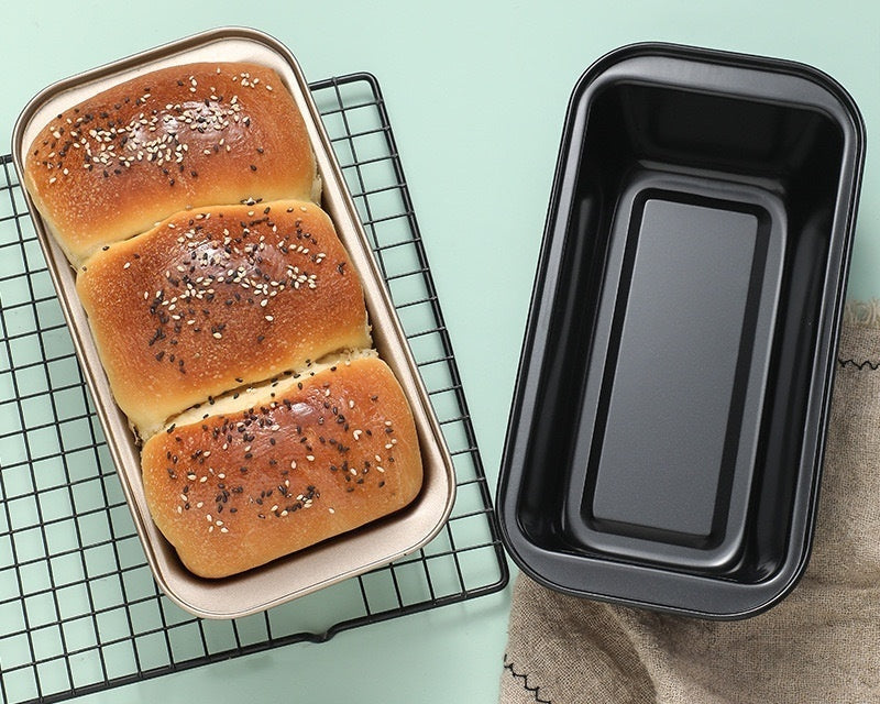 Non-stick carbon steel bread loaf pan for homemade bread