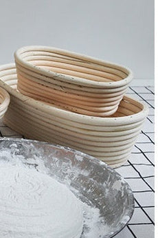 Oval fermentation basket for homemade artisan bread