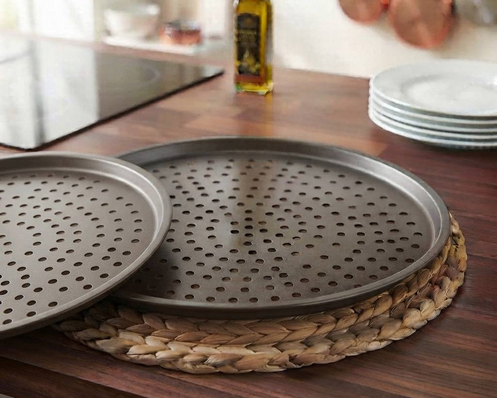 Professional oven pizza pan for home baking and roasting