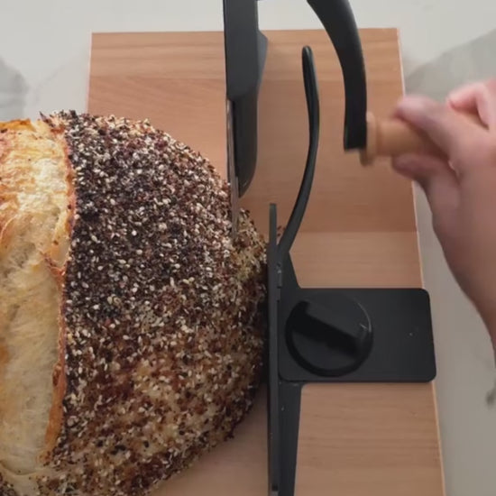 Home bread slicing tool for sourdough and artisan loaves